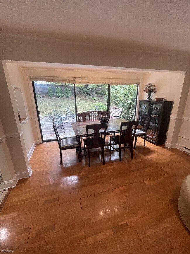 Foto del edificio - 2 br, 1 bath Condo - 24 Camp Street 5