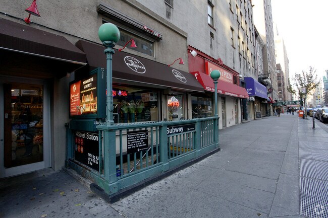 Building Photo - 64-66 Seventh Ave