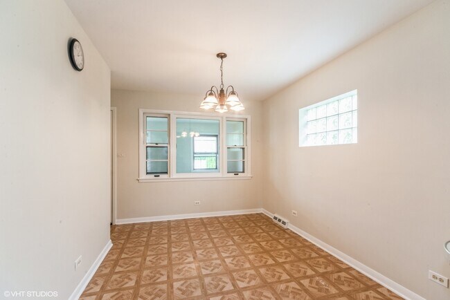 Building Photo - 7620 W Norridge St