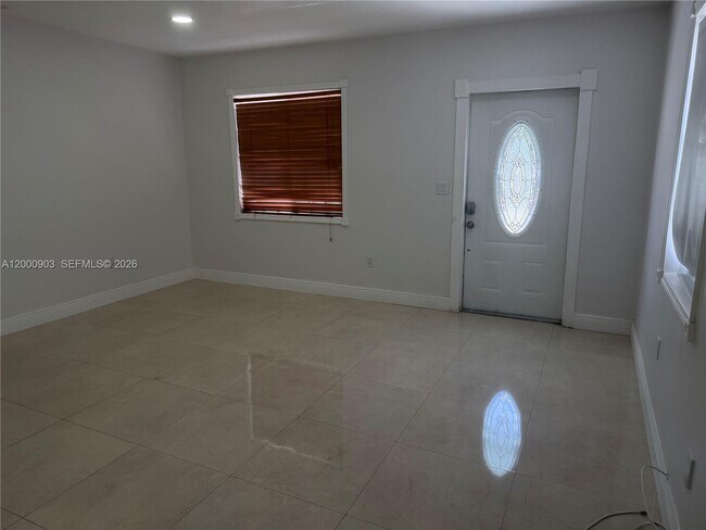 Foto del edificio - 5171 NW 4th Terrace