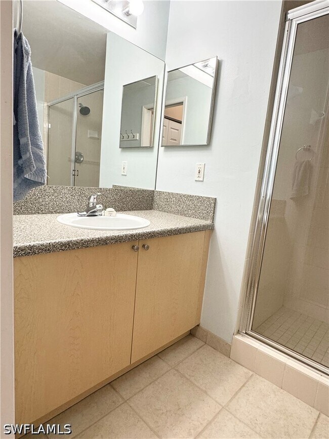 Building Photo - 1220 Reserve Way