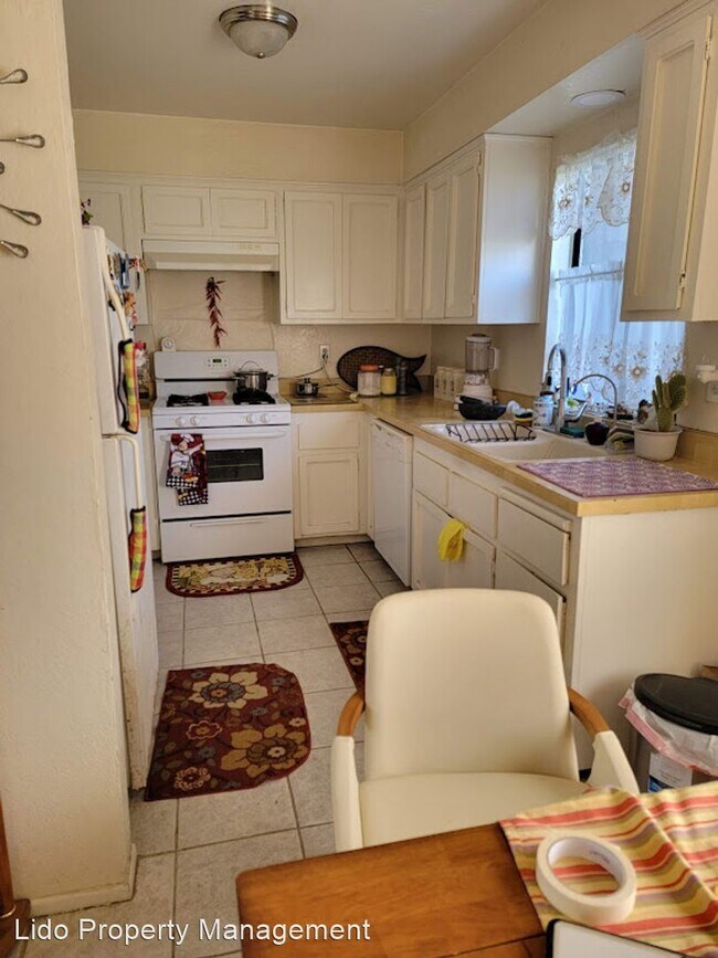 Building Photo - 2 br, 2 bath House - 2173 N. Orange Olive ...
