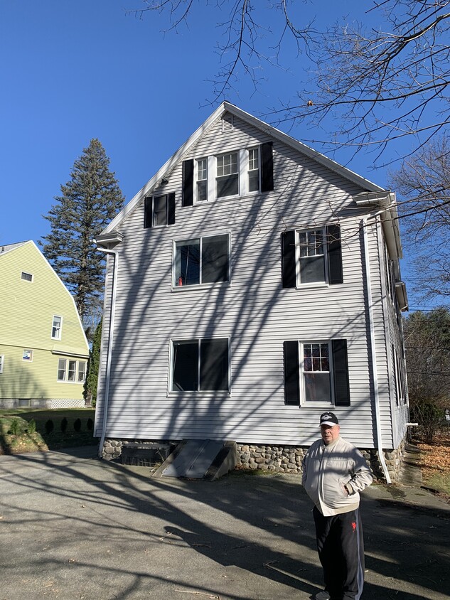 Primary Photo - 468 Massasoit Rd