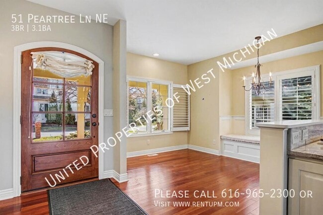 Building Photo - 51 Peartree Ln NE