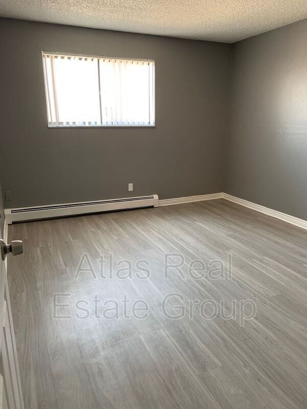 Foto del edificio - 10150 E Virginia Ave