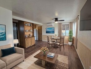 Building Photo - 69 Rose Ave