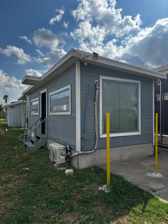 Foto principal - 300 S 1st St