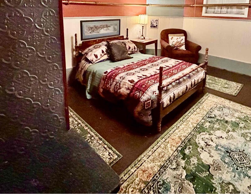 1 Bedroom Furnished Bunkhouse Unit Tom’s Bunk House Apartment, Dillon, MT 59725 Room for Rent