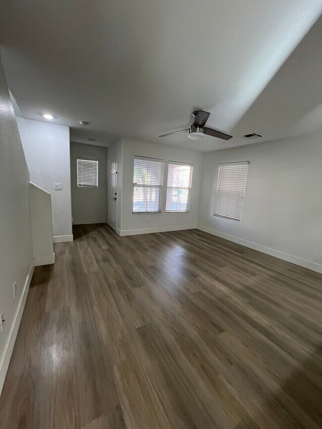 Foto del edificio - 7219 Huckaby Ave