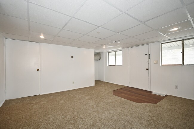 Building Photo - 741-743 Bower Hill Rd
