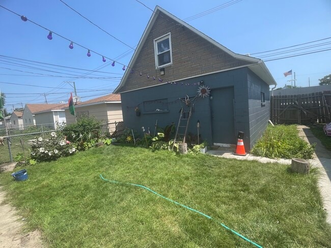 Foto del edificio - 7321 S Artesian Ave