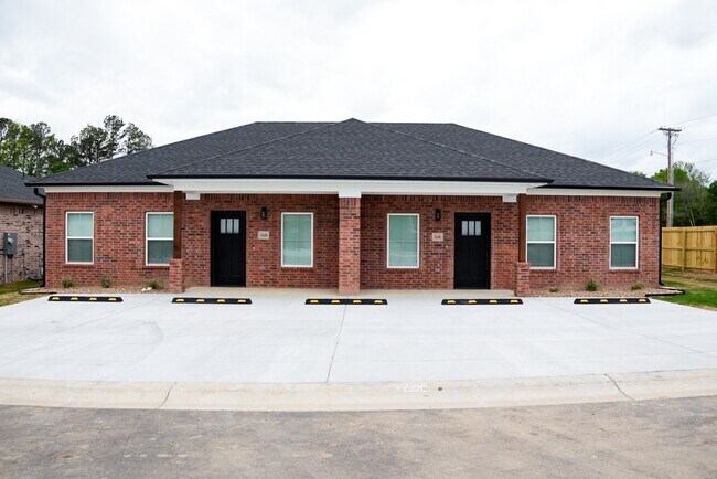 Building Photo - 1644 Crosswood Ct