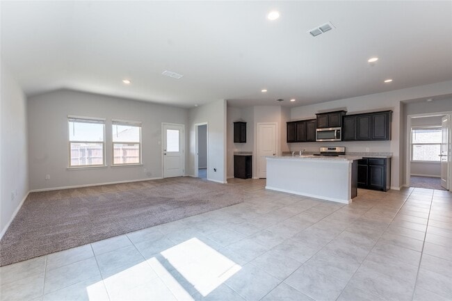 Photo - 16409 Portage St House