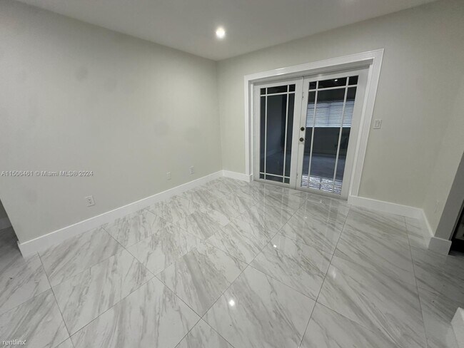 Foto del edificio - 4 br, 3.5 bath House - 4226 SW 134th Pl # 0