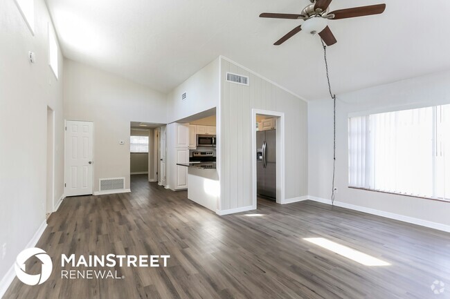 Building Photo - 420 Flamingo Dr