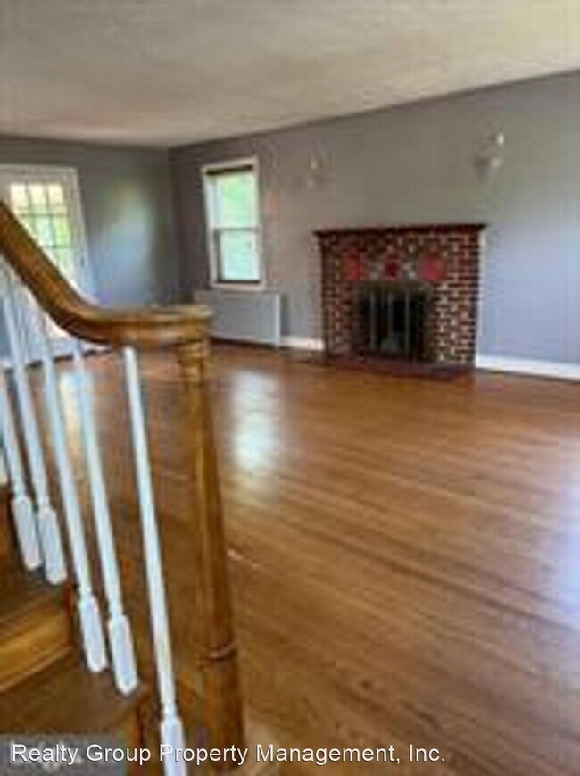 Foto del edificio - 5 br, 3.5 bath House - 8 Mannakee St.