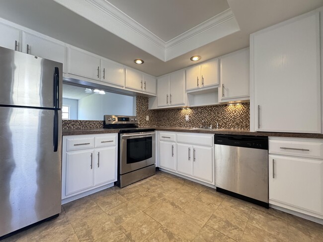 Building Photo - 4500 N Flagler Dr