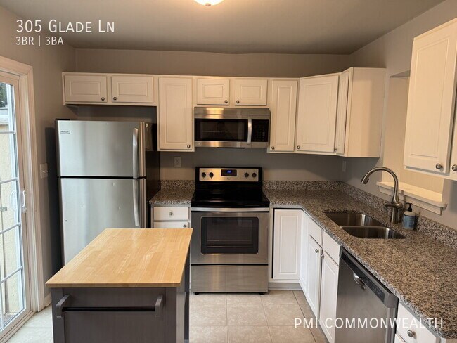 Foto del edificio - 305 Glade Ln