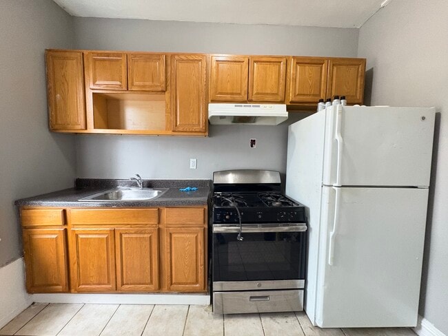 292 Wainwright A8 - 296 Wainwright St