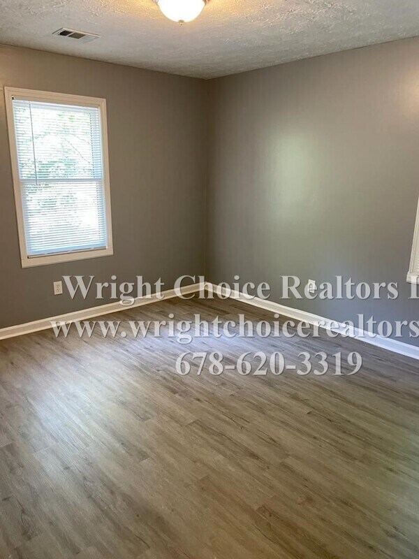 Building Photo - 1369 Red Cedar Trail