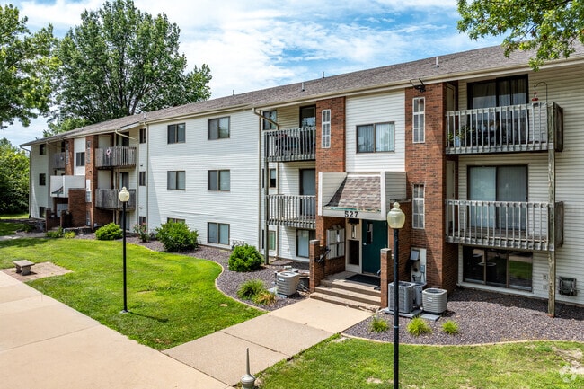 Building Photo - Westland Village
