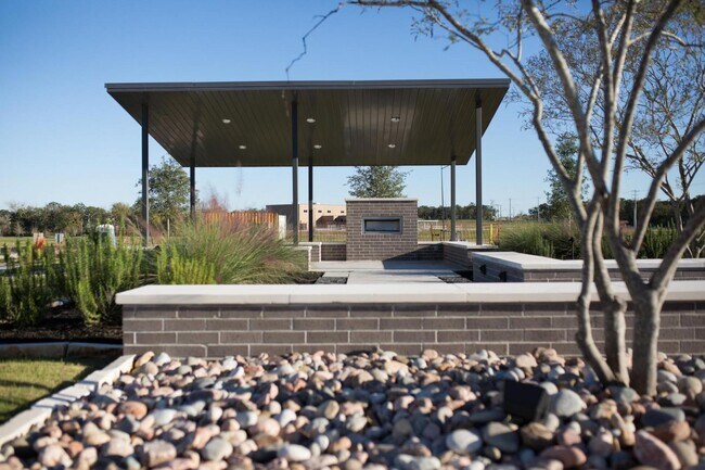 Foto del edificio - 3919 WS Phillips Pkwy