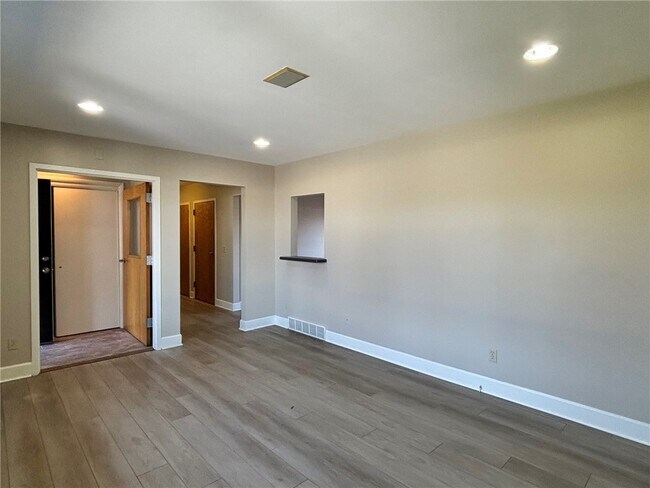 Foto del edificio - 1289 Creek St