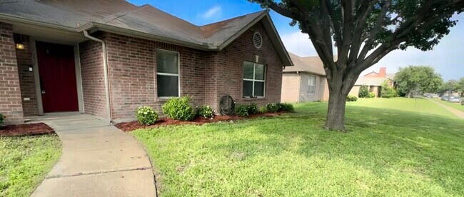 Foto del edificio - 12002 Rosedown Ln