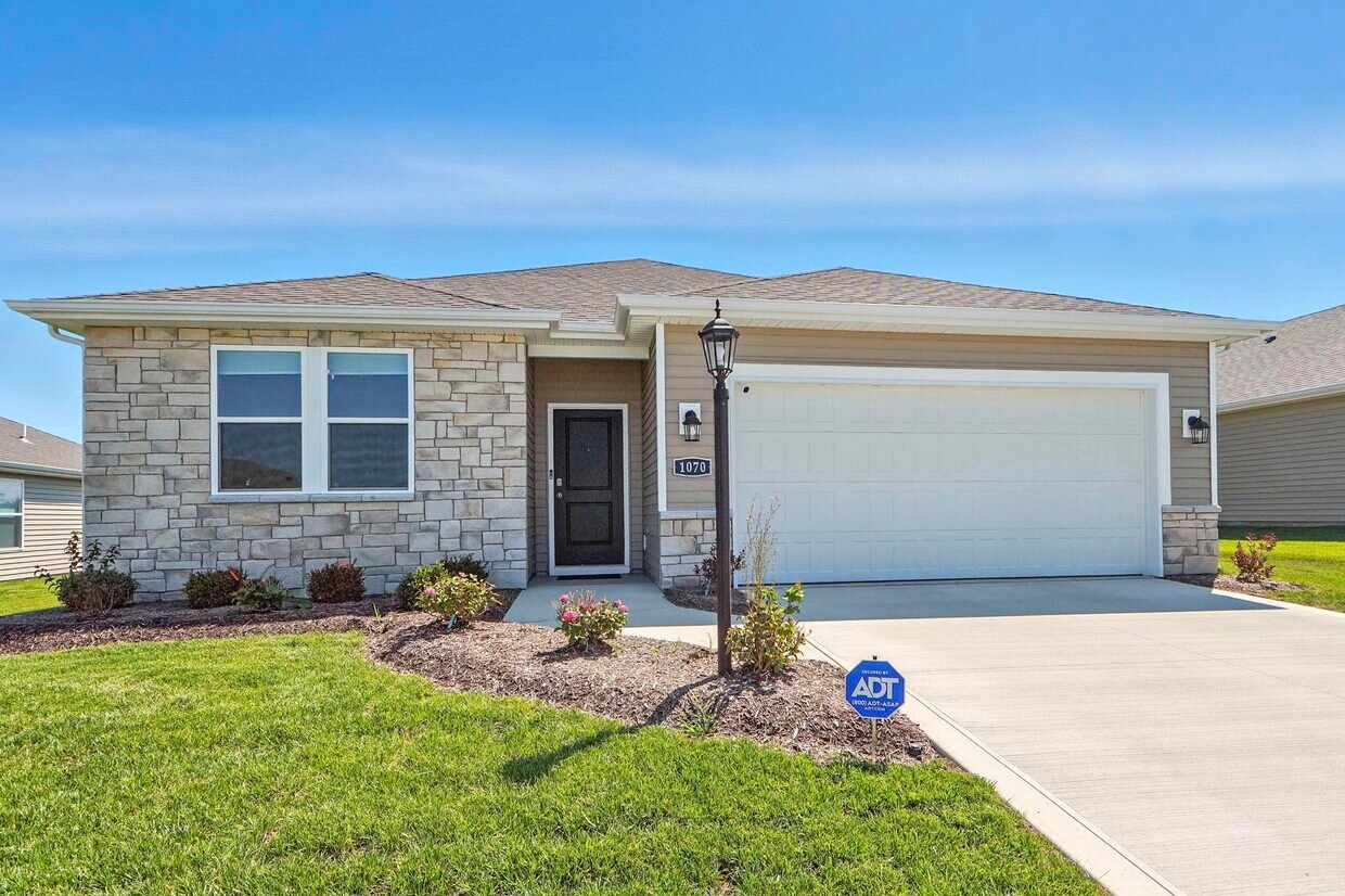 Foto principal - 1070 Pleasant Hl Pl