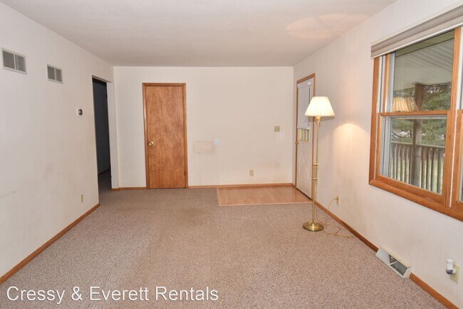 Foto del edificio - 3 br, 1.5 bath House - 14769 Day Rd.