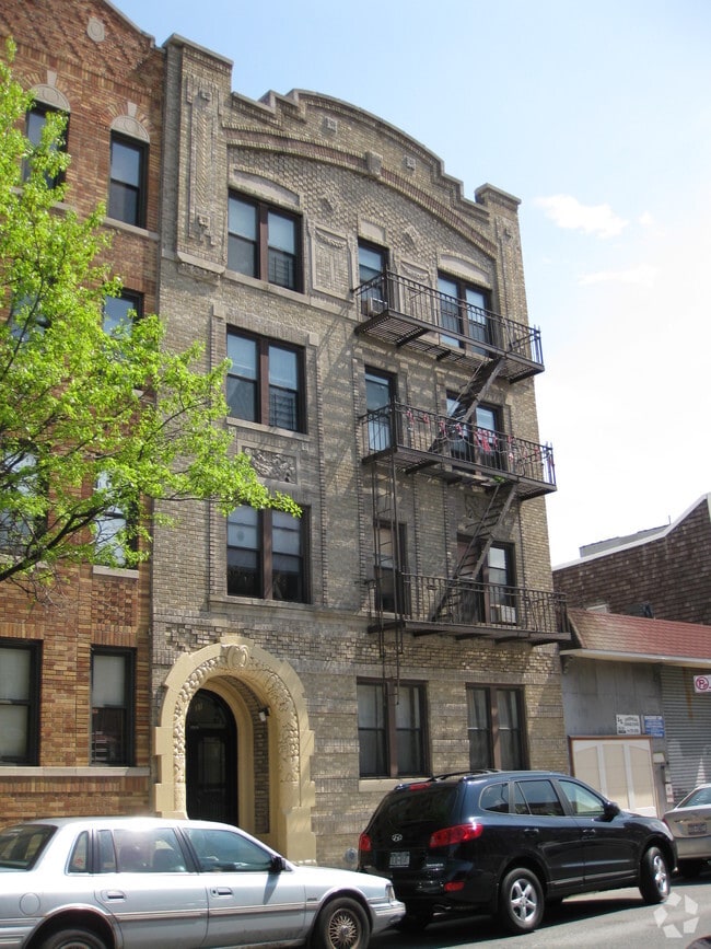 Building Photo - 25-31 38th St