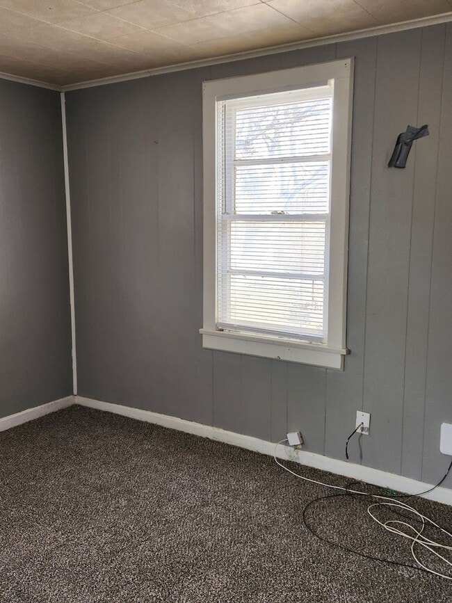 Building Photo - 315 N Madison St