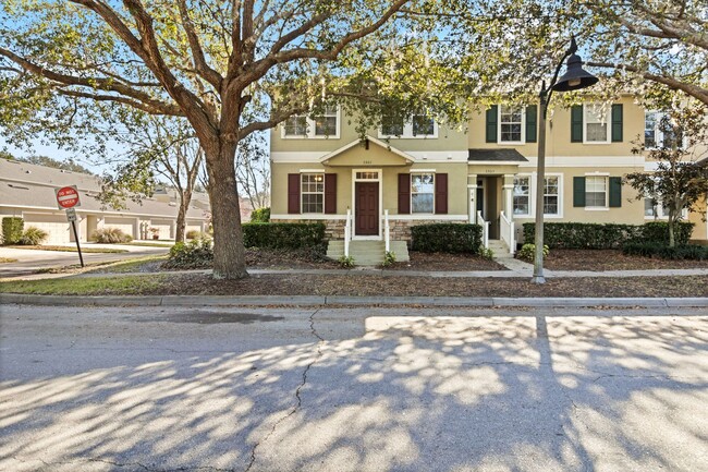 Building Photo - 4/2.5 Townhome in Harmony that faces the G...