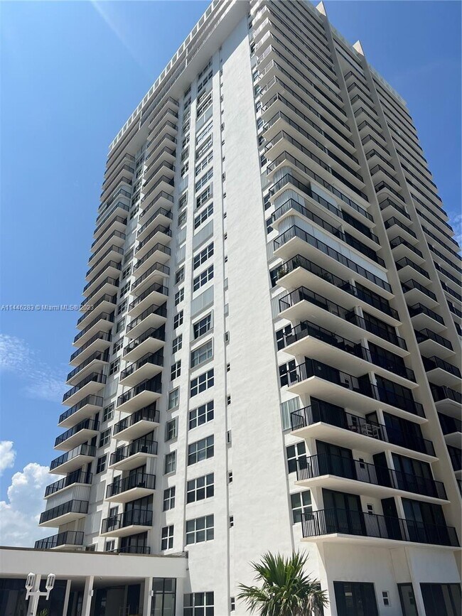 Foto del edificio - 2201 S Ocean Dr
