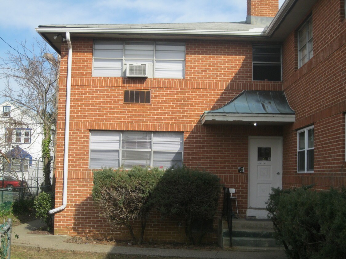 Foto del edificio - 9 E 37th St