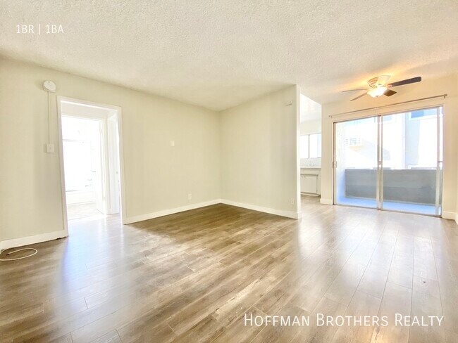 Building Photo - 981 Elden Ave