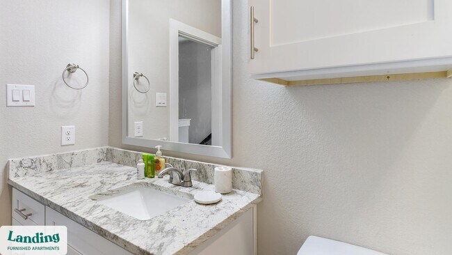 Foto del edificio - 400 E BB Fielder Rd