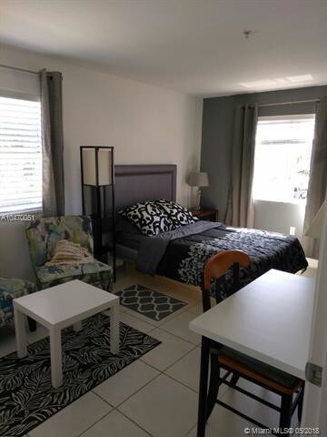 Foto del edificio - 1627 NW 18th St