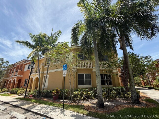 Building Photo - 8928 SW 18th St
