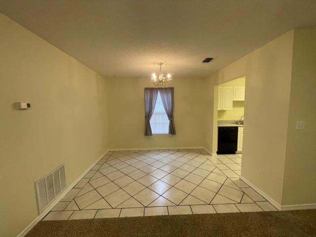 Foto del edificio - 935 Tray Dr