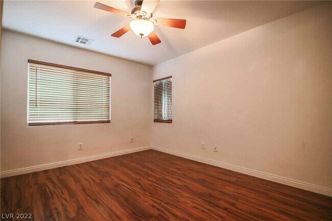 Building Photo - 9408 Mad Dog St