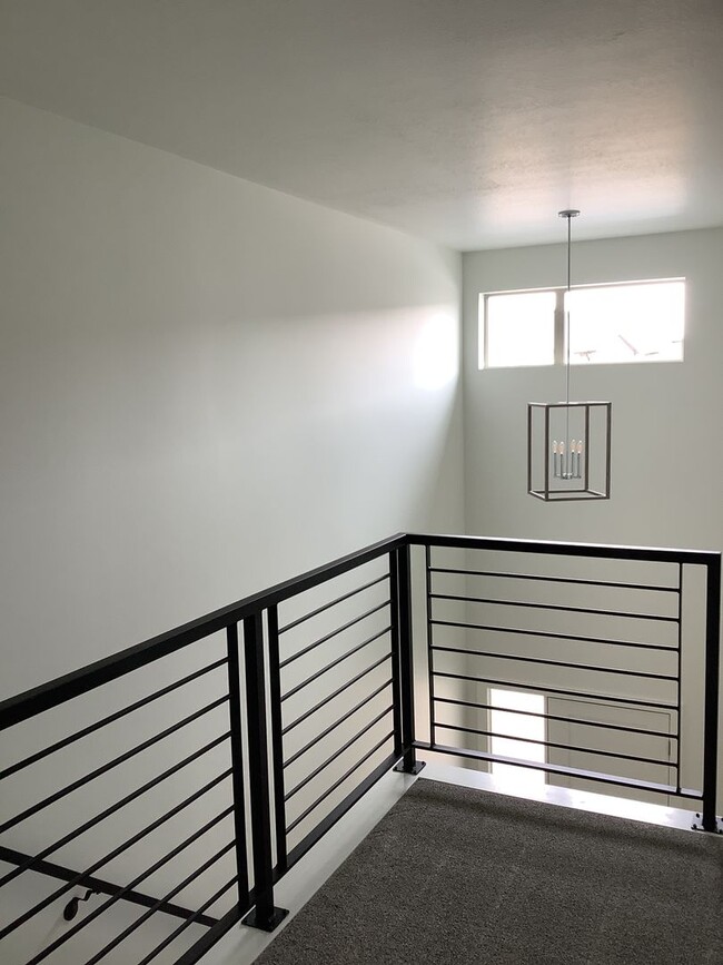 Foto del edificio - MOVE IN SPECIAL-$500 OFF FIRST MONTHS RENT...