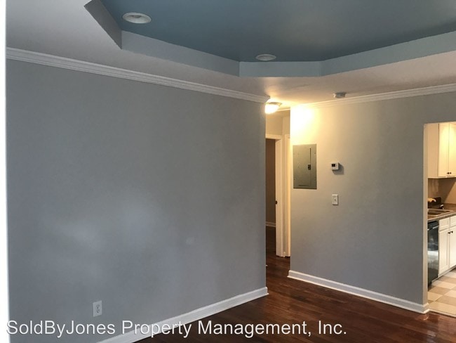 Foto del edificio - 1854 Center Ave