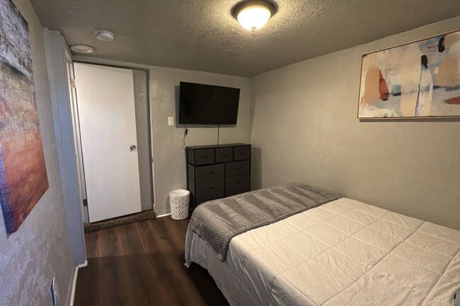 Foto del edificio - 7790 S 480 W