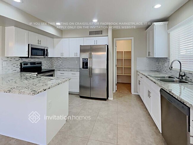 Foto del edificio - 11809 N 148th Ave