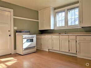 Building Photo - 2446 N 65th St