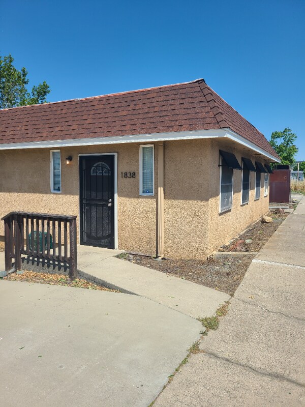 Primary Photo - 1838 Feather River Blvd
