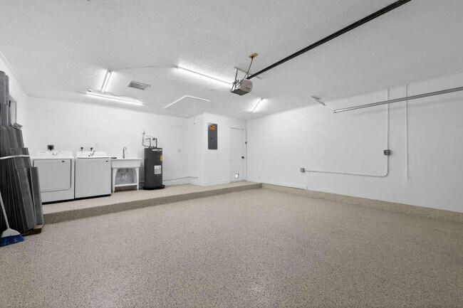 Foto del edificio - 1329 SW 151st Way