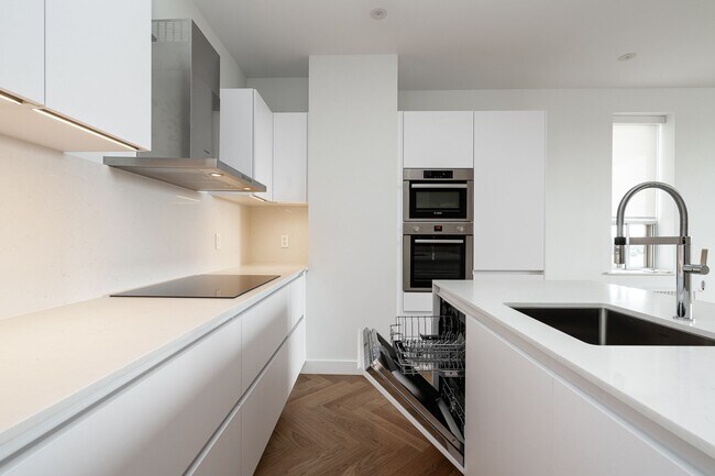 Photo du bâtiment - 150 Fermanagh Ave