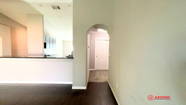 Foto del edificio - 3 Bedroom Home In Northwest Bakersfield!